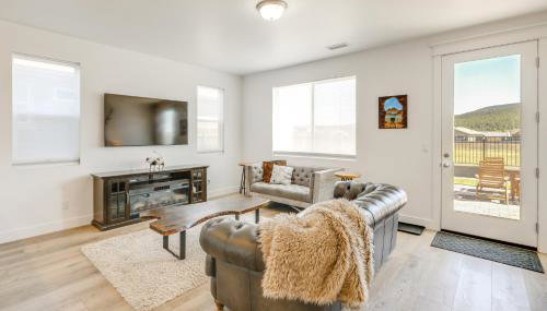 Spacious Bellemont Cabin with Jacuzzi and Mtn View! - Foto 4