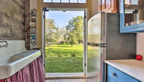 Renovated WV Schoolhouse History Buffs Heaven! - Foto 2