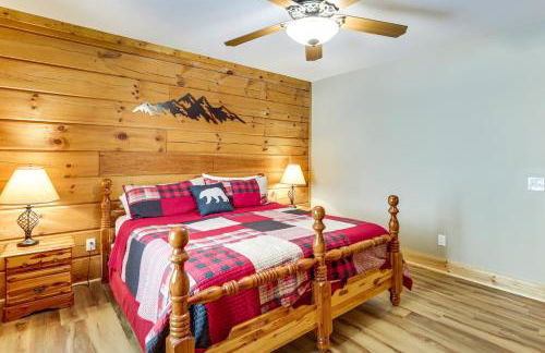 Family Cabin with Private Hot Tub and Views in Boone! - Foto 14