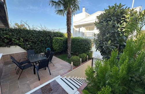 Blessings Apartment with Private Garden and Parking - Foto 27