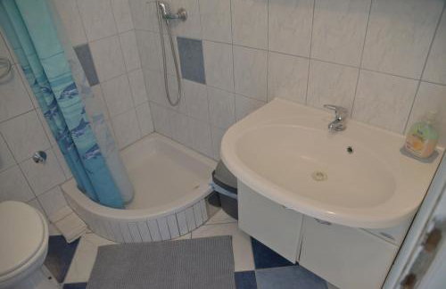 Apartments by the sea Milna, Vis - 8917 - Photo 28