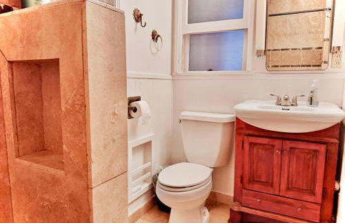 West LA - Family House & Private Yard - 10 mins from LAX & Beach - Foto 29