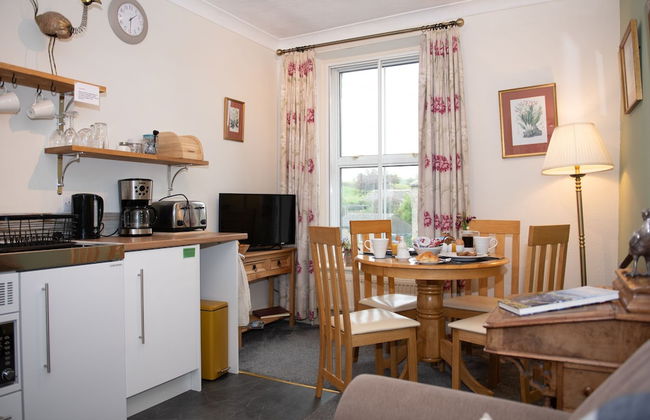 Milton House Studio Apartment Suites - Photo 58