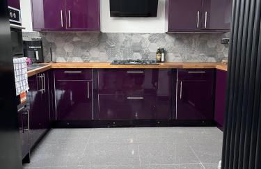 Modern Newly Renovated 3 Story House in Ebbw Vale - Foto 4