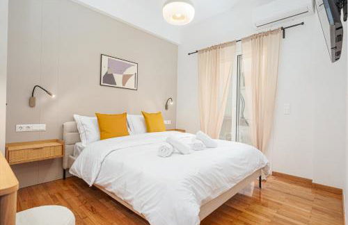 Bright & Contemporary Home with Balcony in Vibrant Piraeus - Foto 25