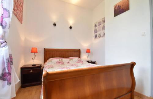 Modern holiday home in Crux-La-Ville with terrace - Foto 43