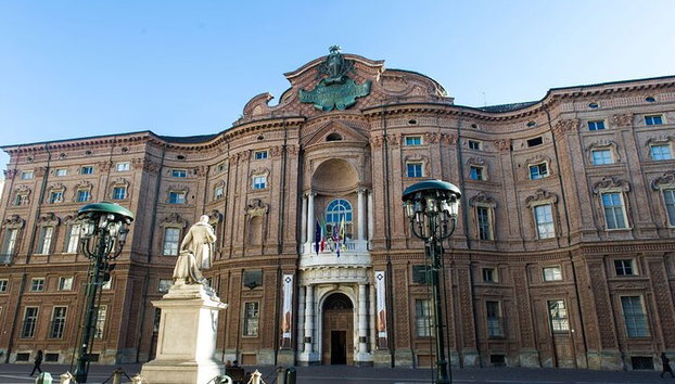 Mezza giornata da Milano: scopri Torino e il Tour Privato del Museo Egizio - Foto 4, Palazzo Carignano