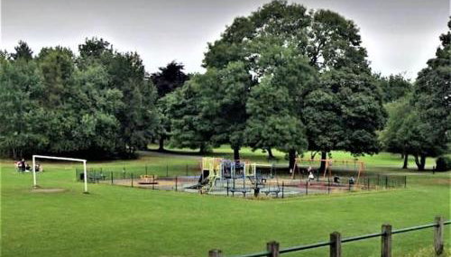 *F2GH* for your most relaxed & Cosy stay + Free Parking + Free Fast WiFi * - Foto 5