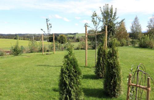 Ferienwohnung mit eigenem Garten und Bergblick - Foto 10