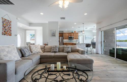 Heaven Found! Stunning River Views & Pool - Villa Island Sunset - Roelens Vacations - Foto 16