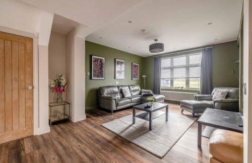 FAMILY FRIENDLY ESCAPE IN ETON, COUNTRYSIDE VIEWS with Hot Tub - By Tempstay - Foto 19