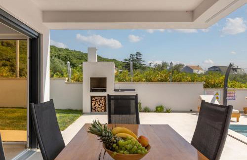 Luxury apartment Marco Polo with a private swimming pool with salt sea water - Foto 12