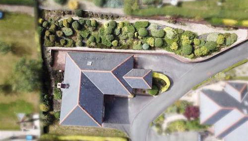 Luxury 4-5 Bed Home with Games Room and Balcony - Foto 2