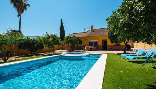 Villa Oasis Los Naranjos con jacuzzi 15 min Sevilla - Foto 3, Garden