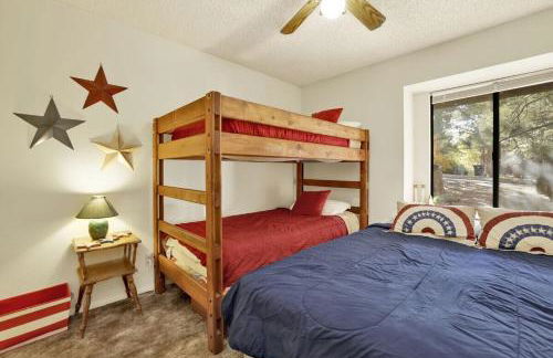 Rutter Family Retreat by Big Bear Vacations - Foto 16