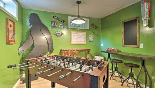 Game Room and Fire Pit Weaverville Family Home! - Foto 2