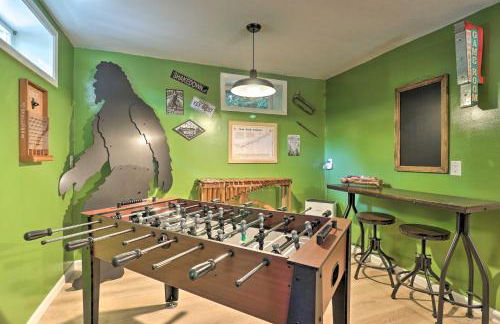 Game Room and Fire Pit Weaverville Family Home! - Foto 2