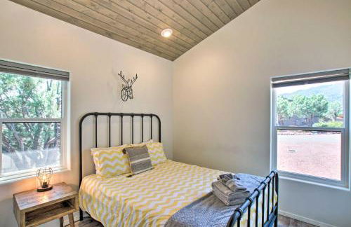 Fireplace, Mogollon Rim Views Luxury Pine Home - Foto 13