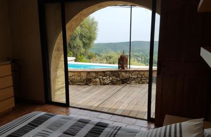 villa provençale en pierre avec vue sur la mer, piscine et jacuzzi - Foto 28