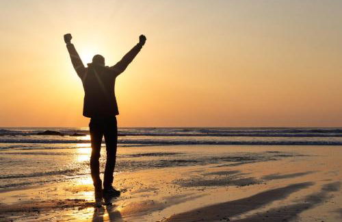 Skydeck at The Liner – Stylish 2-Bed / 2-Bath Top Floor with Panoramic Sea Views - Foto 4