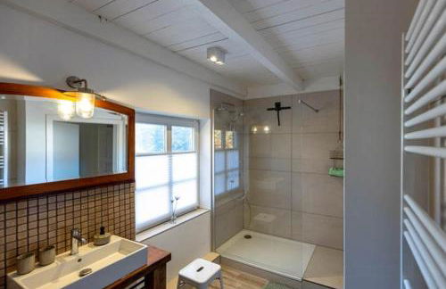 Brick House In Secluded Setting - Foto 11