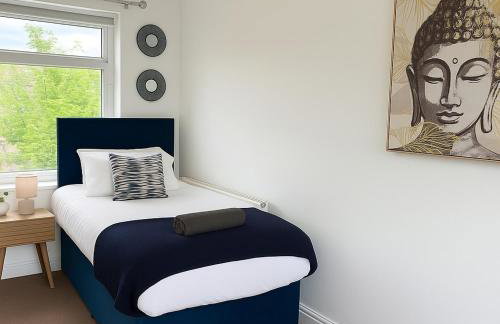 Contractors, Private Driveway for Multiple cars, Wifi, Long Stay - Photo 8