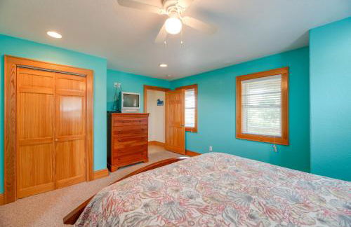 Quiet Hatteras Duplex with Decks about 1 Mile to Beach - Foto 17