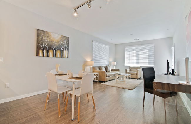 Global Luxury Suites in Menlo Park - Photo 25