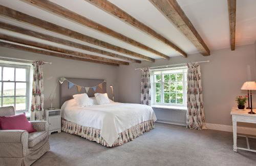 Warren Farmhouse - Photo 10