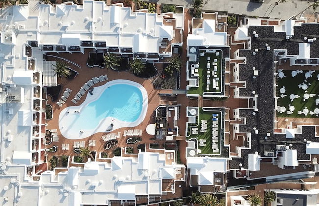 R2 Bahía Kontiki Beach Apartments - Photo 47