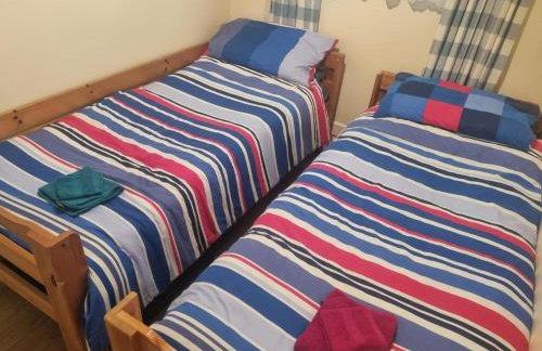 Villa Sleeps 4 With Free Parking - Photo 17