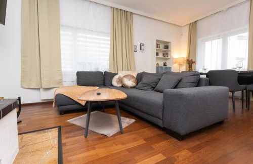 Stadthaus mit 2 Schlafzimmern & Wohnzimmer mit Kamin - Kostenloser Privat-Parkplatz auf dem Grundstück - Foto 8