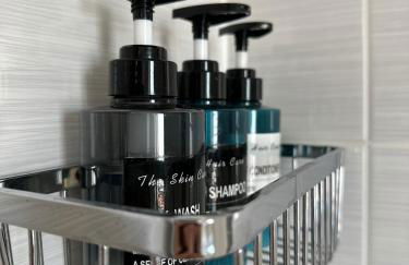 Spacious 4BR 4BA gated townhouse with balconies, Central JQ - Foto 21