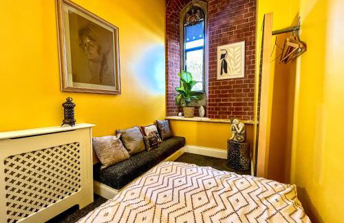 Seaside Chapel Retreat - 3-Bed Church Conversion - Snug Cinema & Free Parking - Foto 19