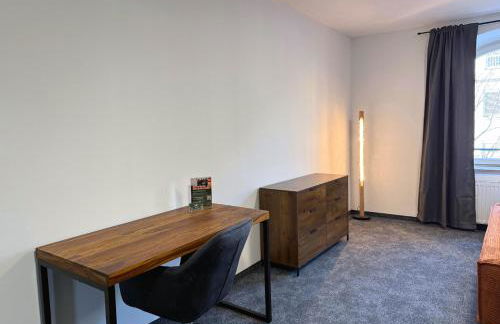 VYLD Fuchs Suite - Urban, Aufzug & Balkon - Foto 10