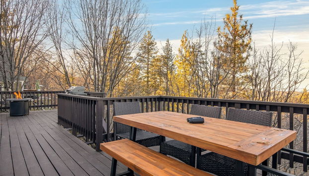 2 Decks, Views, Firepit Cozy Modern & Relaxing Home Blue Spruce by Avantstay - Foto 5, Interior