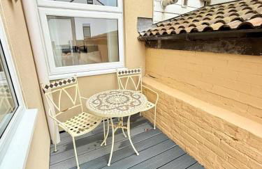 Super Modern Ground floor Flat near City centre - Foto 18