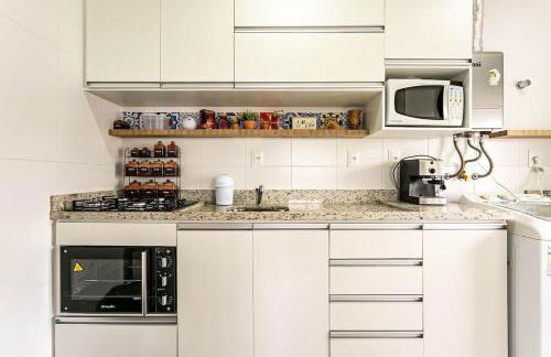 Apto 2Q e churrasq. 800m da praia de Jurerê SGA202 - Foto 4