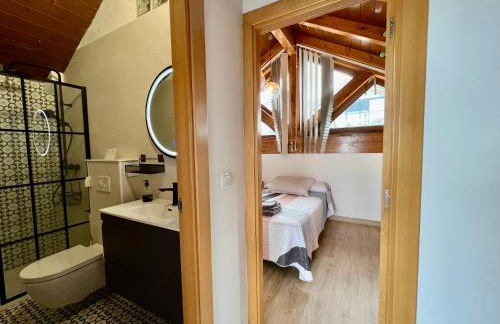 Dúplex Stylish Host con vistas al mar - Foto 28