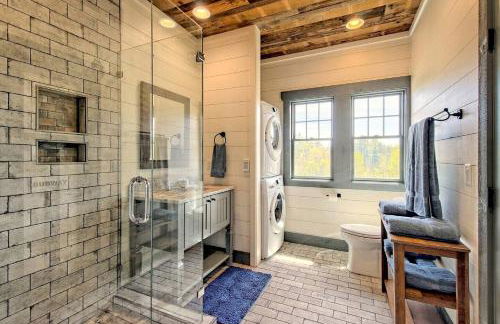 Stunning Cottage Rental Ideal for a Family to Go Glamping in Georgia - Photo 9