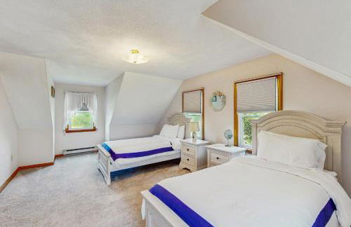 1 Mi to Dtwn Nantucket! Family Getaway with Deck - Photo 15