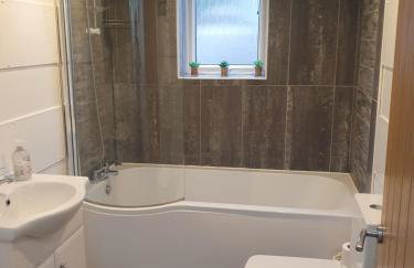 Home from home - Photo 10