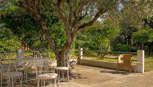 Relax in Style - Prime Spot with Garden & Natural Pool - Foto 3