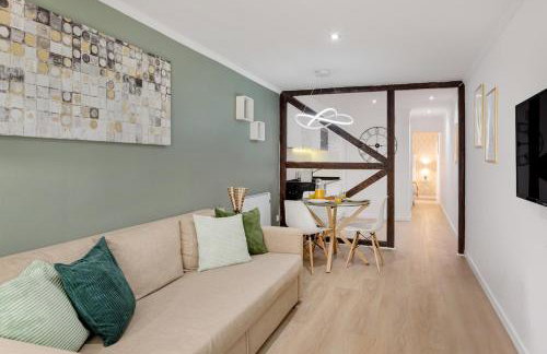 Alfama with Private Patio & Barbecue - Photo 1