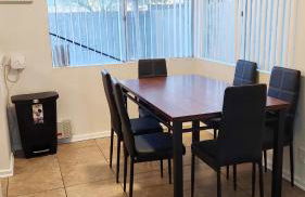 Private, Spacious, 4x Queen, 300 MBPS Internet with Backyard! - Foto 10