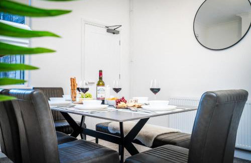 Contractor Friendly - Sleeps 7 - Fast WiFi - Near A50 - Foto 11