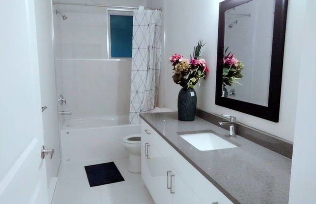 B - Sechelt Private Coastal Home - Photo 12