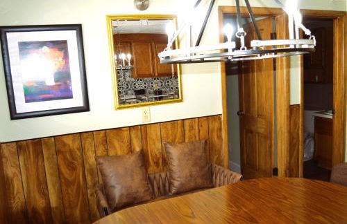 Grand Red - six-bedroom apartments near the UND campus - Foto 9