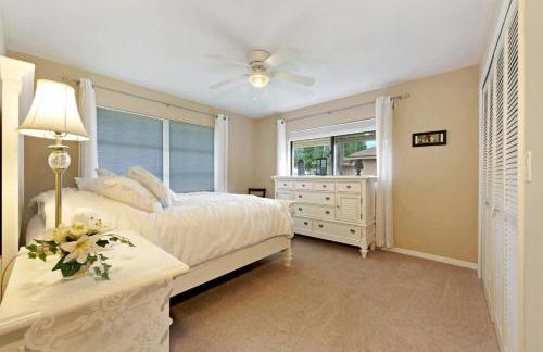 Villa Milano - Electric-heated pool home w/spa in quiet neighborhood & pet-friendly! - SWFL Rentals - Foto 12