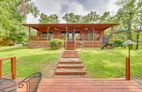 Flippin Home with Fire Pit Walk to White River! - Foto 22